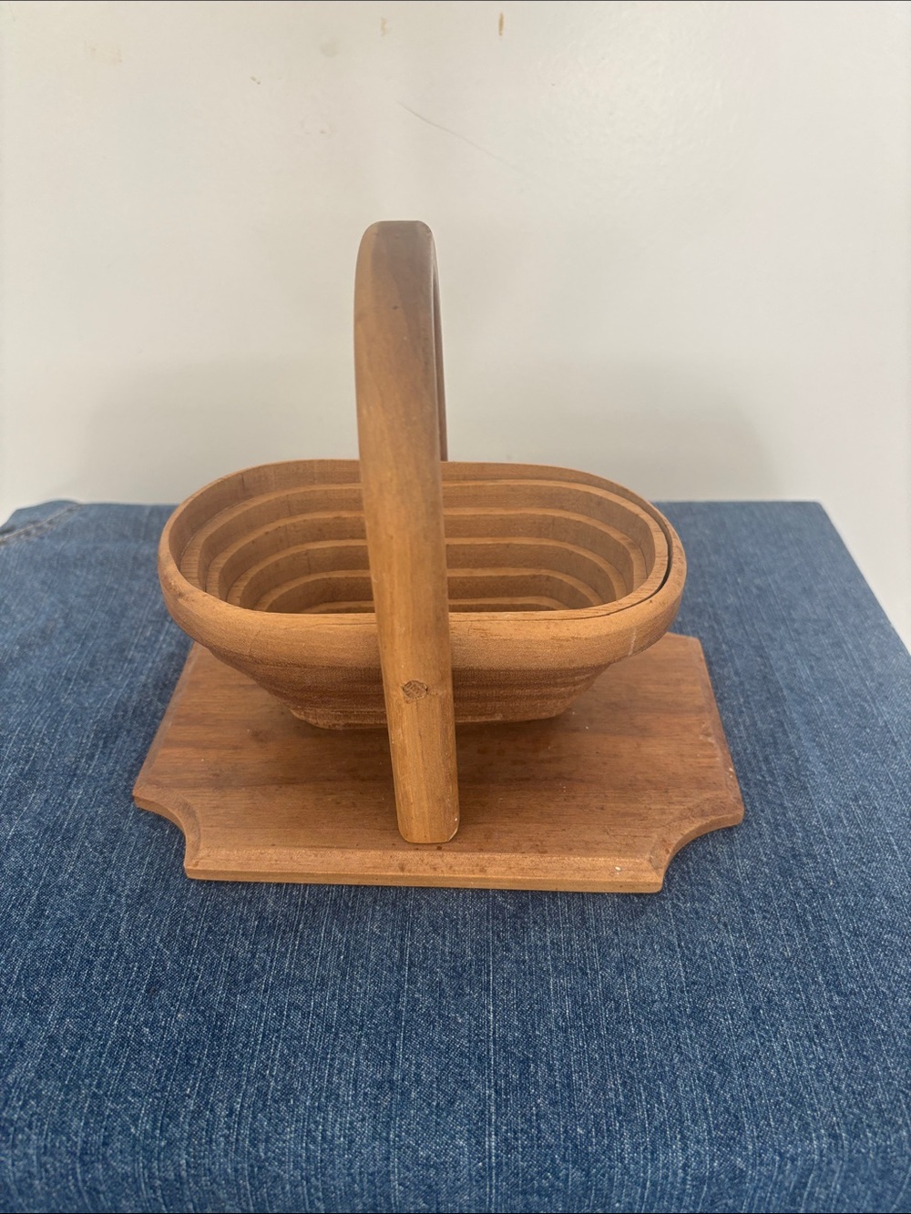 Collapsible wooden basket